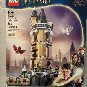 Lego Harry Potter Hogwarts Castle Owlery Tower - Yellow, Black, White